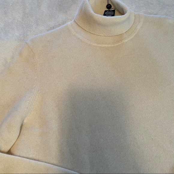 Lord&Taylor 100% Cashmere turtleneck Sweater XL - Picture 3 of 10